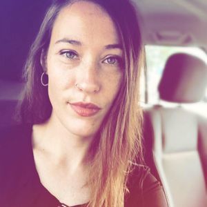 Meet your Posher, Leanne